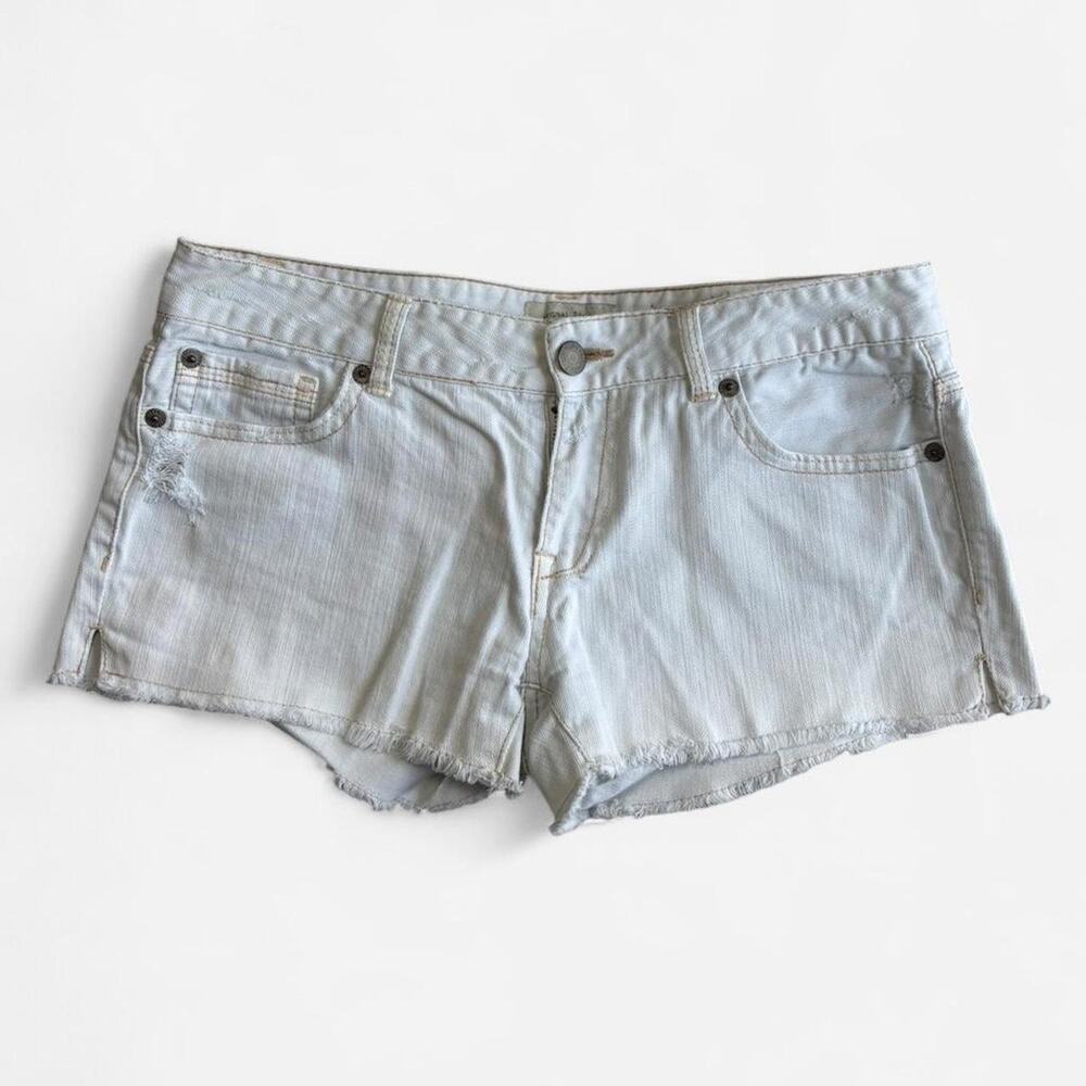 Aeropostale Juniors Size 3/4 Denim Shorts Distressed Frayed Hem White